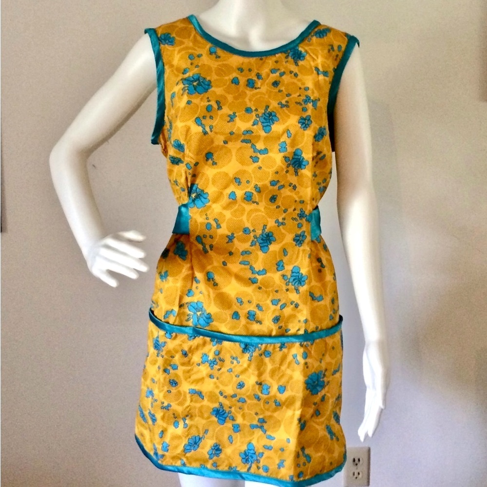 African Print Ladies Dress Apron‼️Hand made. Ships from Michigan. Kitchen Linens